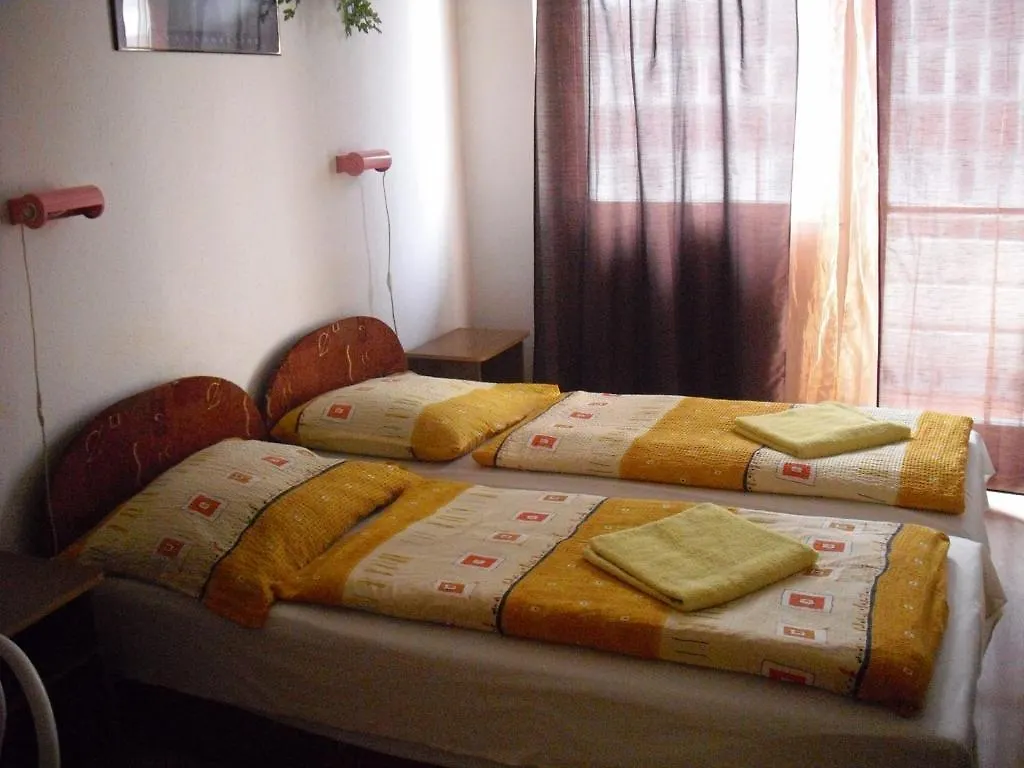Peter'S Apartments Budapešť Hotel